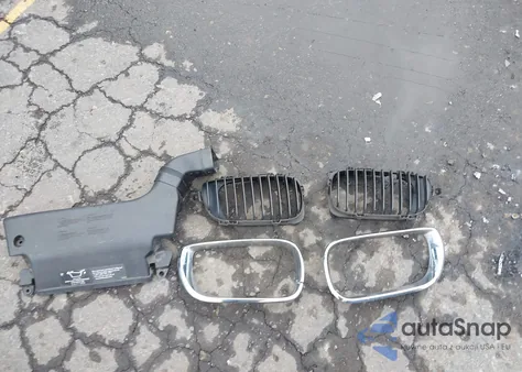 2005 BMW 325I из США, поврежденный, VIN WBAET37405NH06788